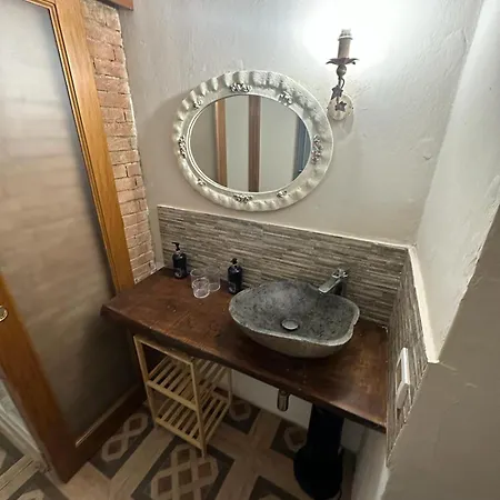 Apartment Antiche Mura 36 *